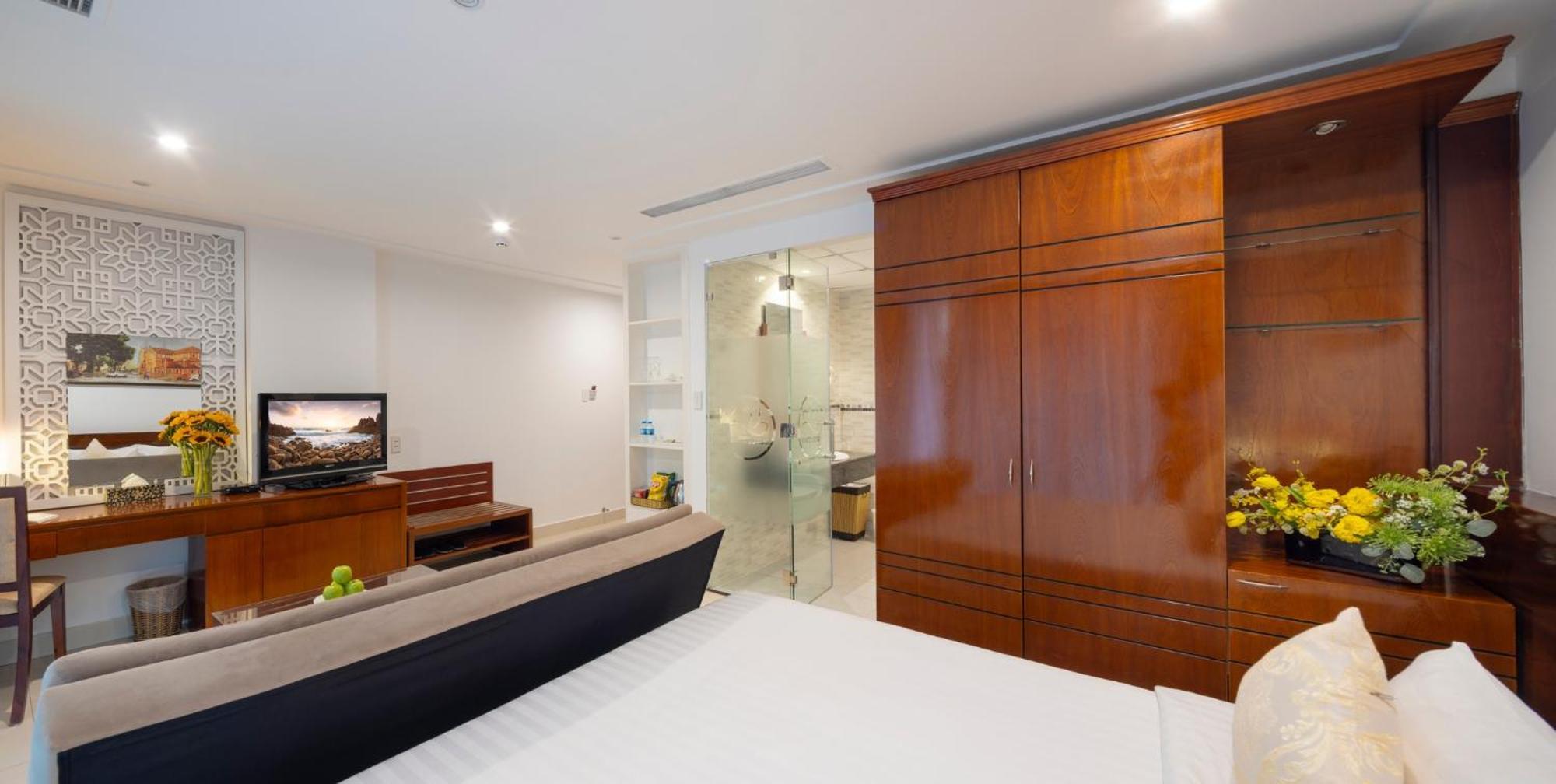 White Lotus Hotel Saigon Ho Chi Minh City Exterior photo
