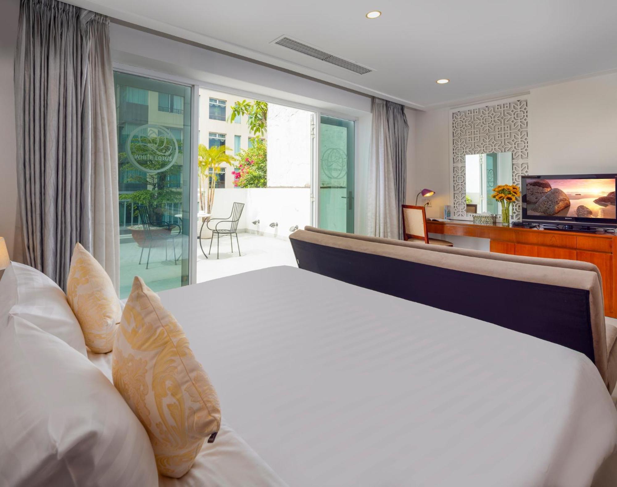 White Lotus Hotel Saigon Ho Chi Minh City Exterior photo