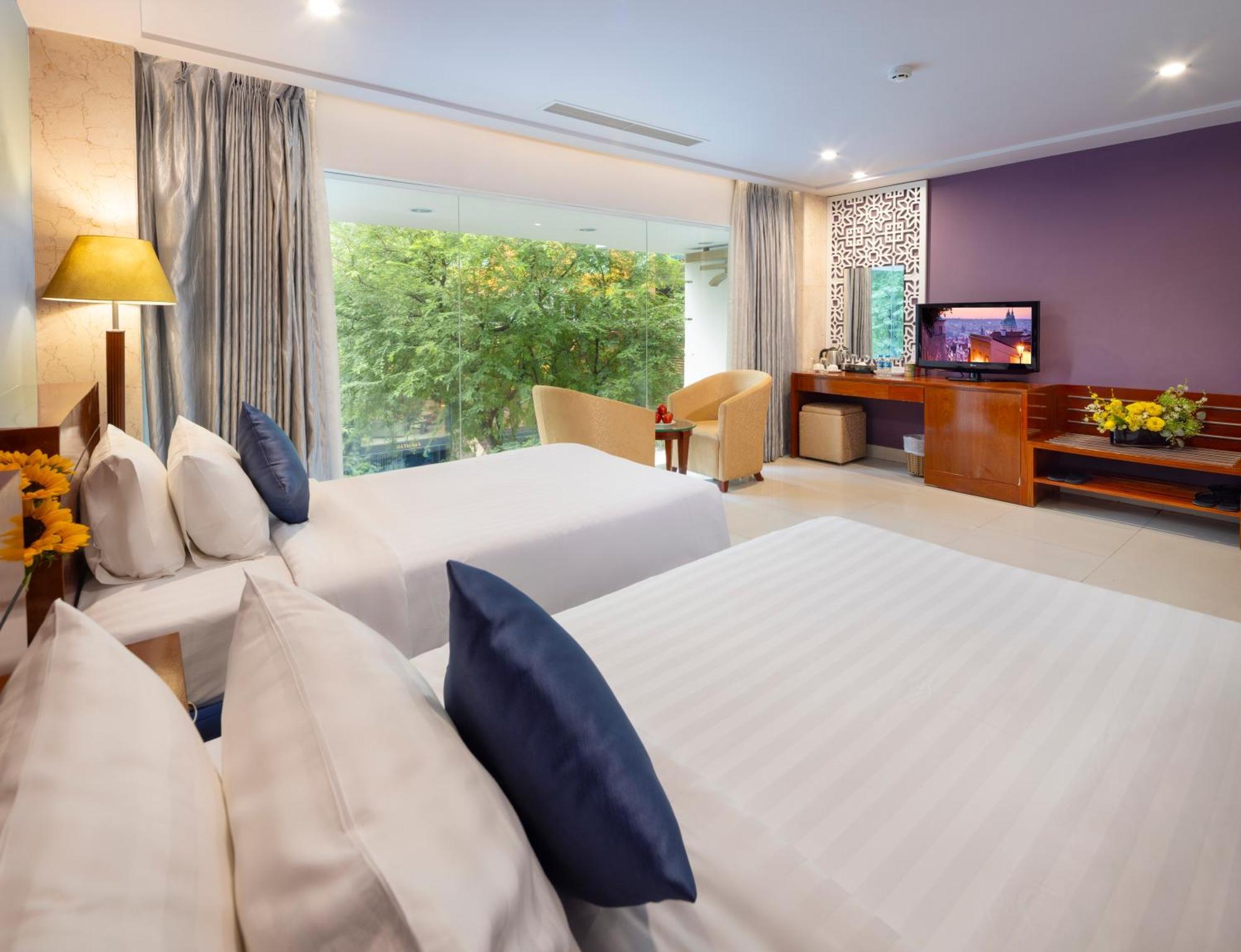 White Lotus Hotel Saigon Ho Chi Minh City Exterior photo